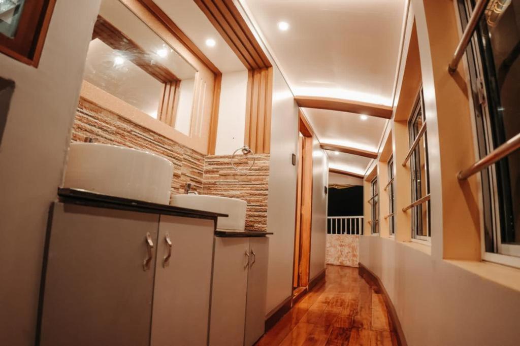 Venice Premium Houseboats Alleppey Alappuzha Eksteriør bilde