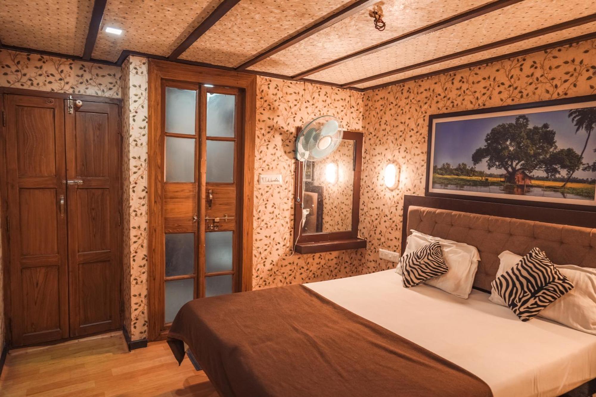 Venice Premium Houseboats Alleppey Alappuzha Eksteriør bilde