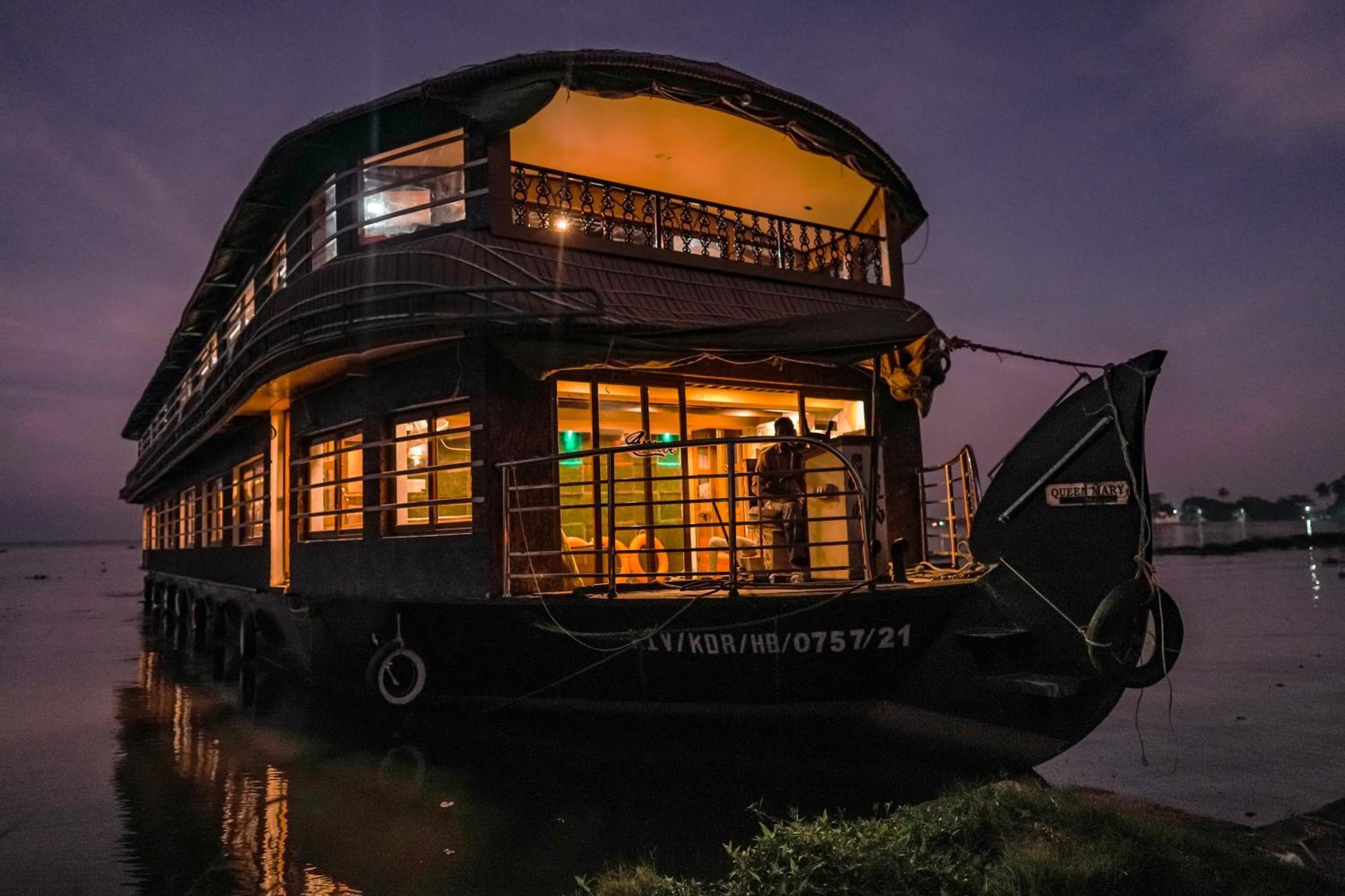 Venice Premium Houseboats Alleppey Alappuzha Eksteriør bilde
