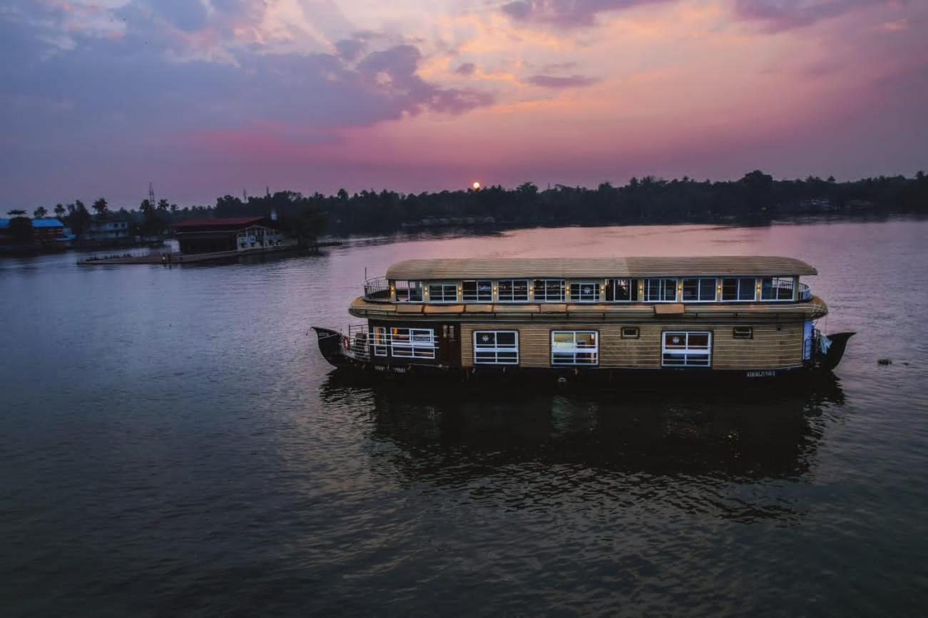 Venice Premium Houseboats Alleppey Alappuzha Eksteriør bilde