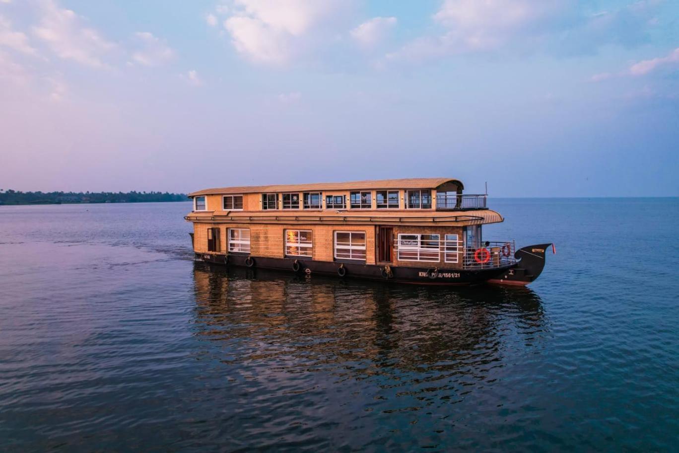 Venice Premium Houseboats Alleppey Alappuzha Eksteriør bilde